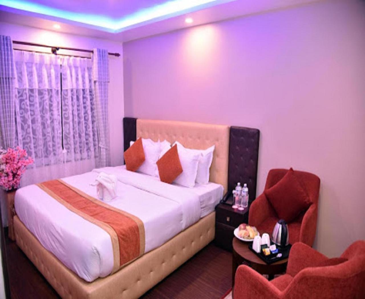 Hotel Teo International Near Delhi Airport By-Tu Casa Нью-Дели Экстерьер фото